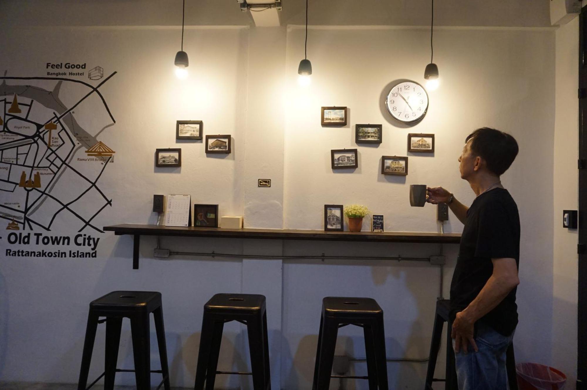 Feel Good Bangkok Hostel Екстериор снимка