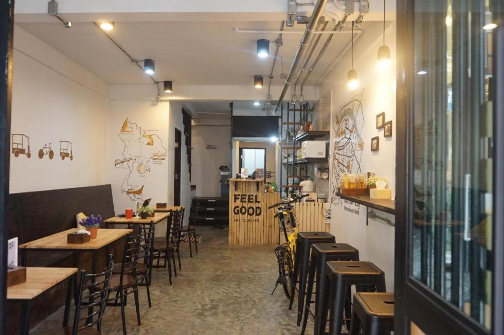 Feel Good Bangkok Hostel Екстериор снимка